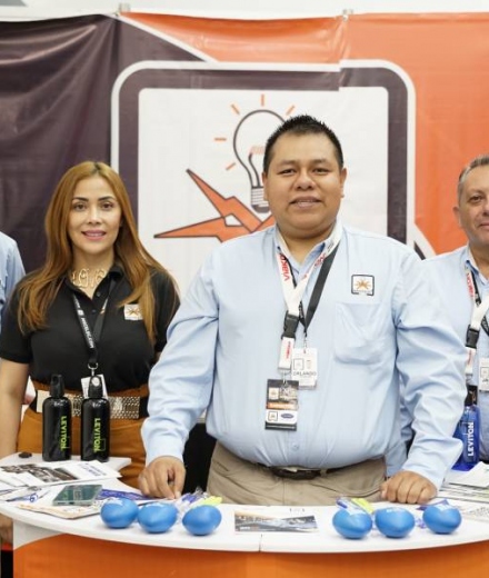 Expo Eléctrica Bajío 2025 iluminó Poliforum León