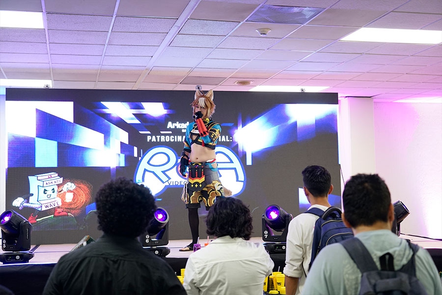 ArkadeWave 2025 llenó Poliforum León de música, gaming y cultura pop