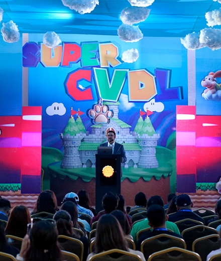 El Congreso Veterinario de León 2025 revivió los 90 con espíritu Mario Bros